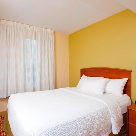 Towneplace Suites By Marriott Μπλούμινγκτον Εξωτερικό φωτογραφία