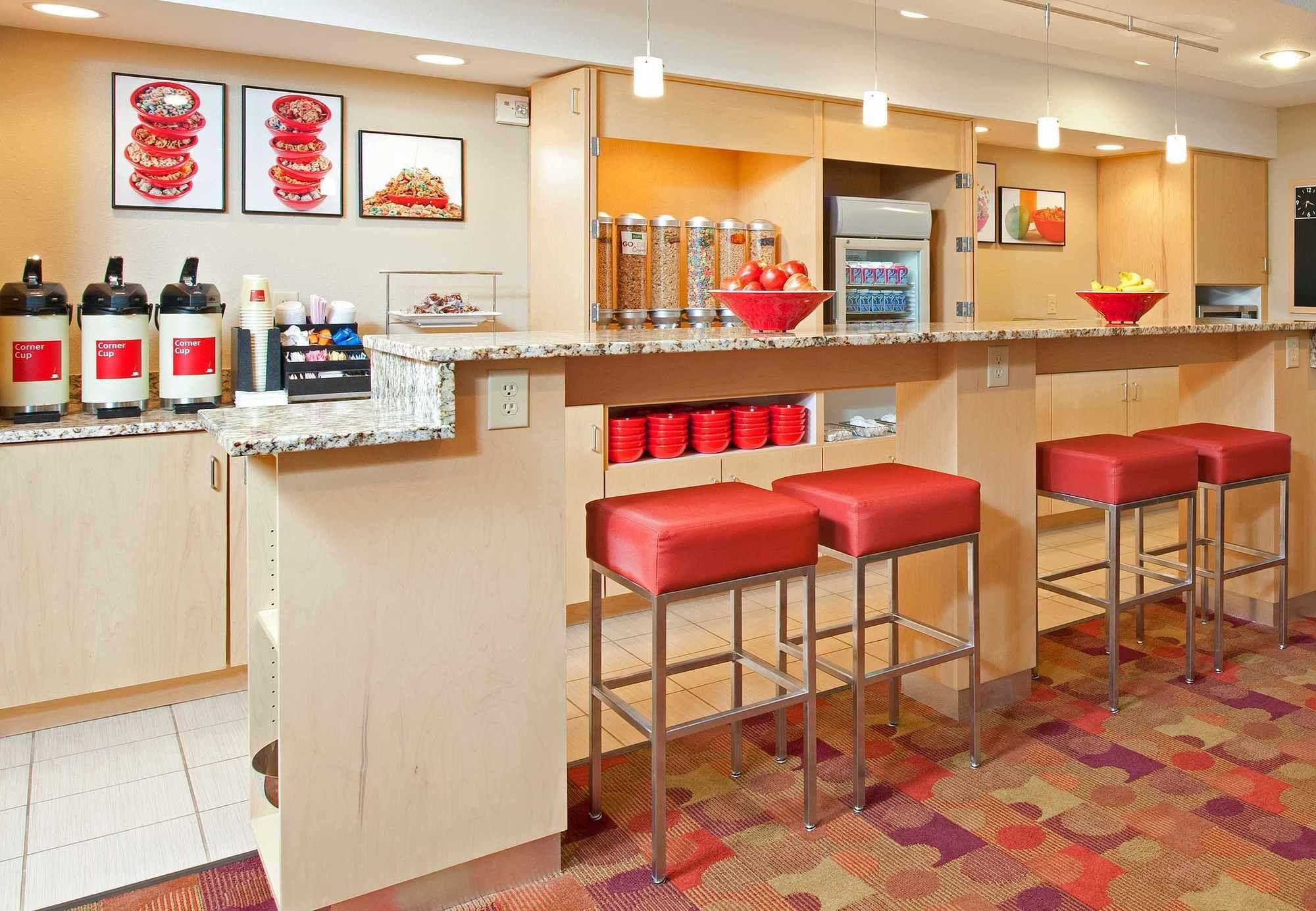 Towneplace Suites By Marriott Μπλούμινγκτον Εξωτερικό φωτογραφία
